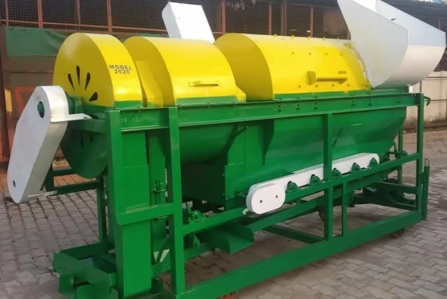 Green and yellow groundnut thresher machine
